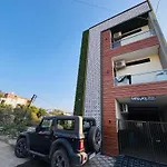Home Escape Cozy 1Bhk Apartment Mahalaxmi Nagar